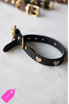 Grand collier pour chien en cuir noir avec cœurs - ÉCHANTILLON