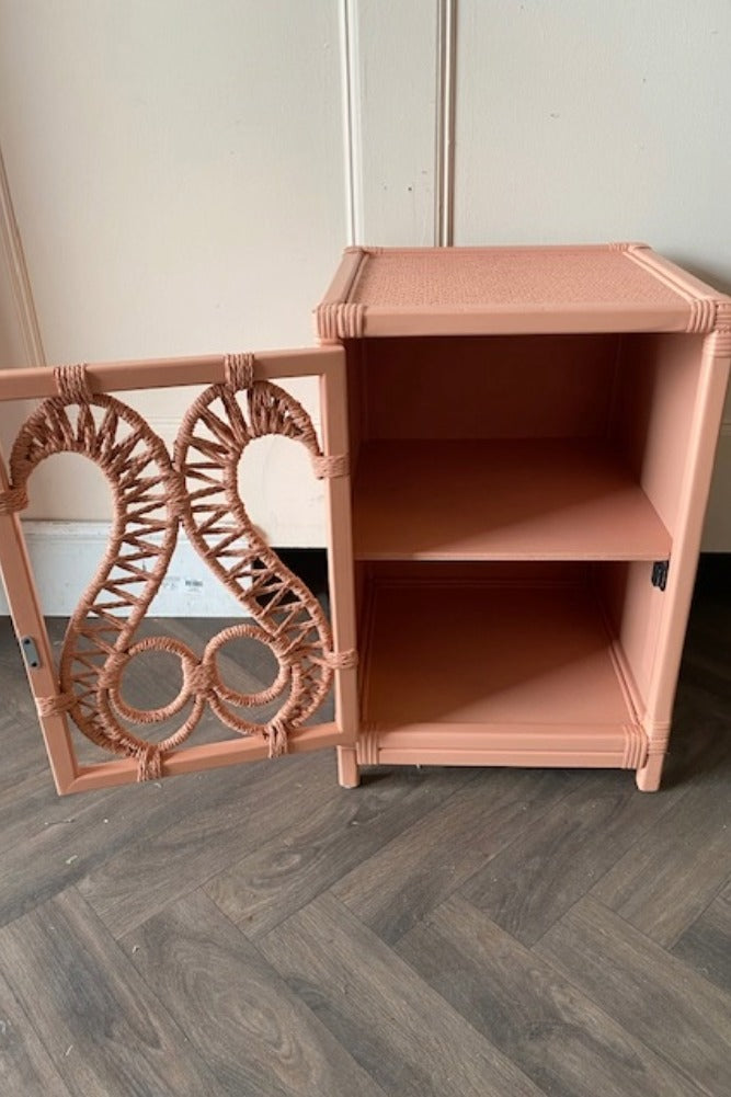 Table de chevet rose pâle - ÉCHANTILLON