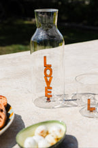 Carafe Amber LOVE en verre transparent