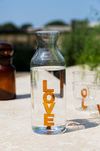 Carafe Amber LOVE en verre transparent