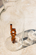 Carafe Amber LOVE en verre transparent