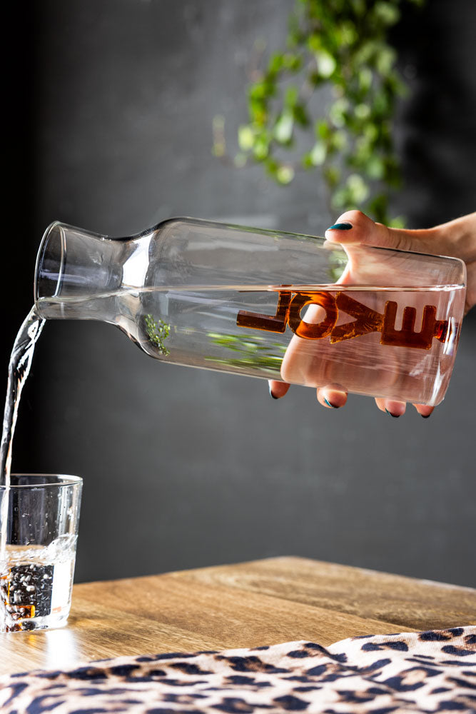 Carafe Amber LOVE en verre transparent