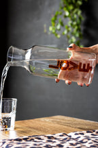 Carafe Amber LOVE en verre transparent