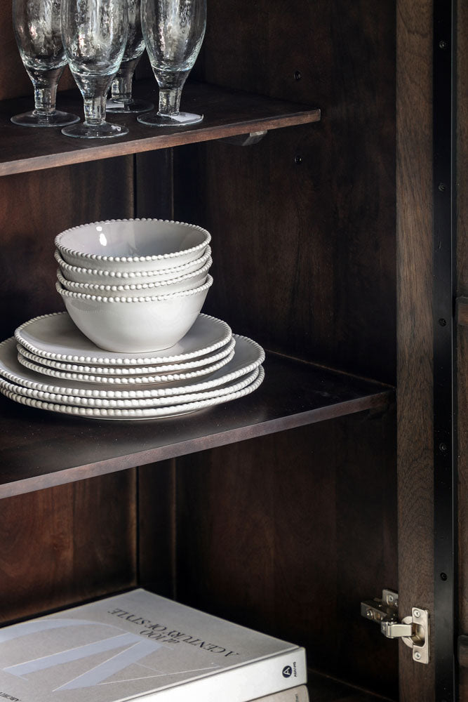 Armoire à 2 portes en bois de manguier avec détails en arc