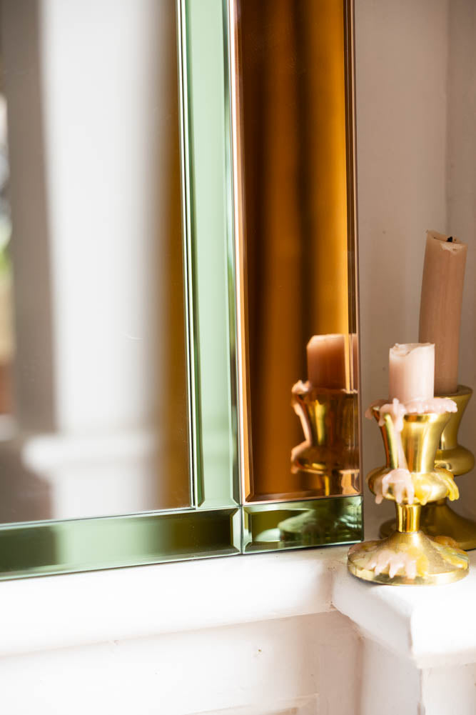 Joli miroir rose et vert d'inspiration Art déco