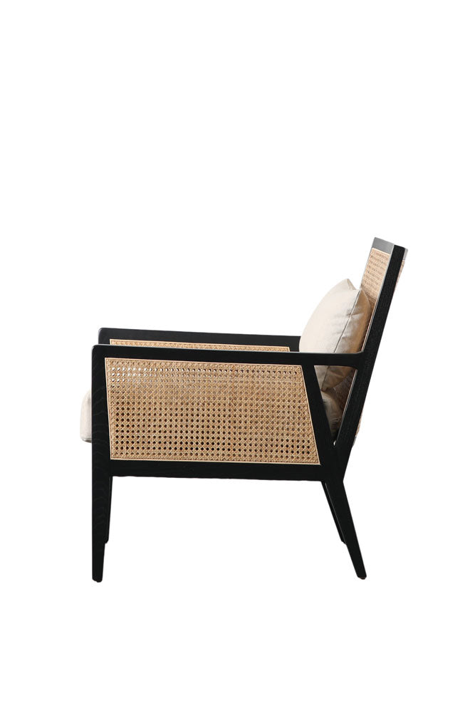 Fauteuil artisanal avec cadre en bois crème