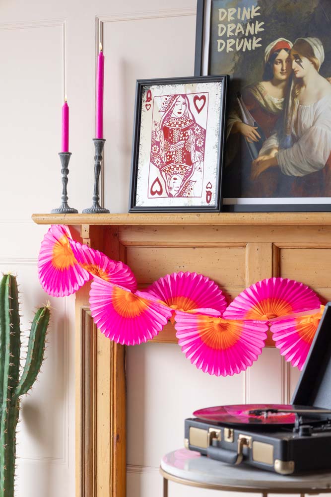 Magnifique guirlande en papier classique fabriquée à la main en rose et orange