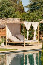 Magnifique lit de jardin à baldaquin