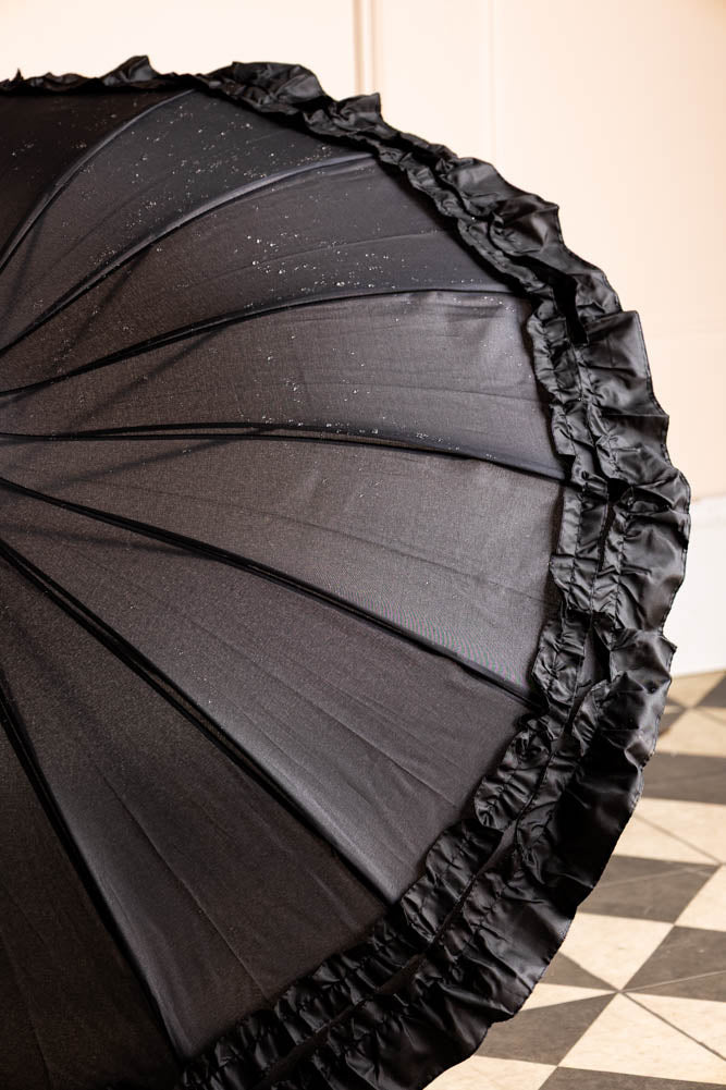 Parapluie à volants noir Boutique