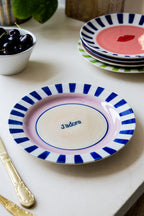 Assiette de service en céramique J'adore bleu et rose