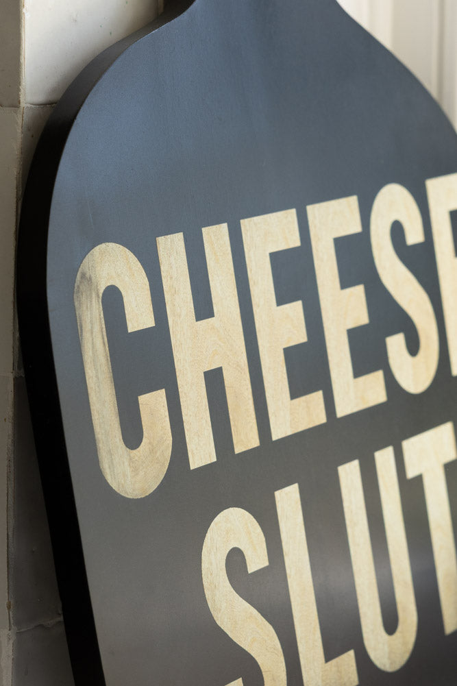 Planche de service en bois de mangue Cheese Slut