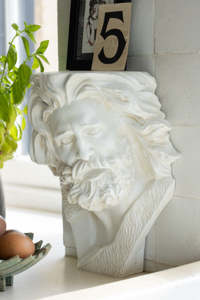 Étagère murale flottante d'inspiration grecque classique