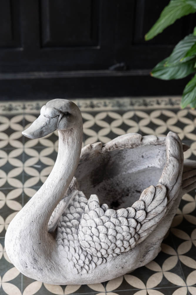 Élégante jardinière en forme de cygne