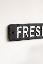 Panneau mural « Fresh Out Of Fucks »