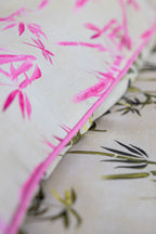 Parure de lit réversible avec housse de couette et taie d'oreiller à imprimé bambou vert et rose - Disponible en 4 tailles