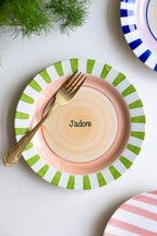 Assiette de service en céramique verte et rose J'adore