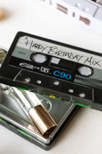 Boîte de rangement pour cassettes audio « Joyeux anniversaire »