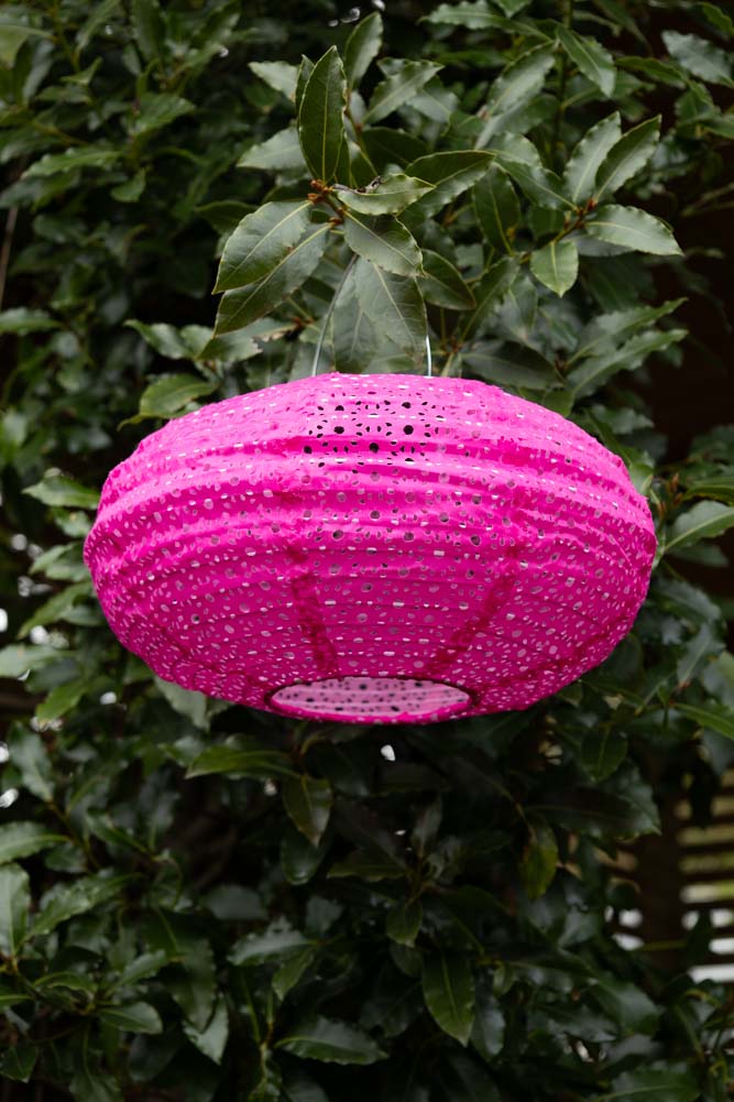 Lanterne solaire d'extérieur suspendue rose vif
