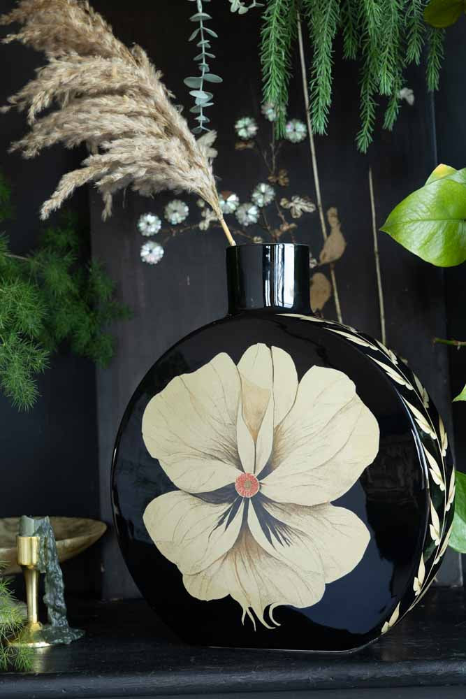 Vase floral noir et crème