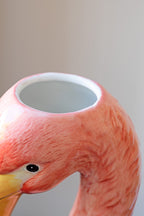 Grand vase en forme de tête de flamant rose blush