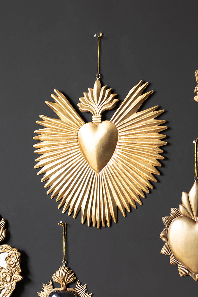 Grande décoration en forme de cœur de style antique Milagro