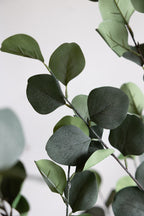Grande plante d'eucalyptus artificiel en pot