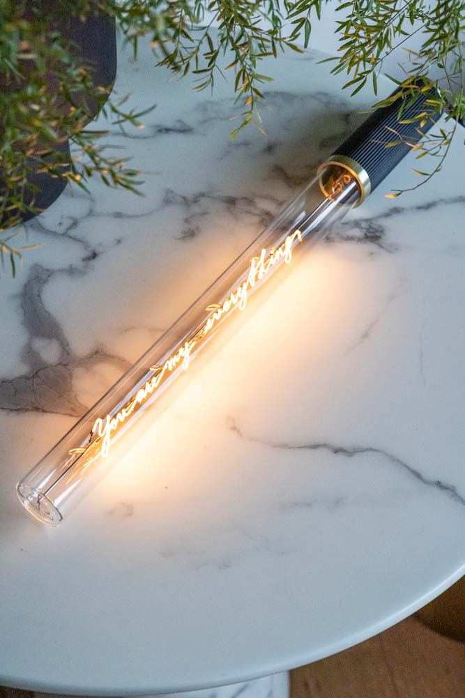 Message dans un tube lumineux - Tu es tout pour moi