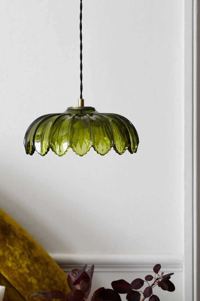 Suspension dorée et verte en forme de palmier de l'île du désert