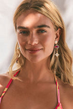 Boucles d'oreilles à perles roses et breloques bohèmes