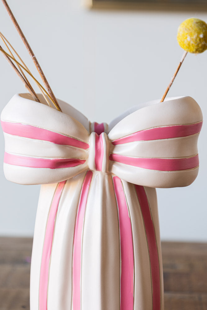 Vase à nœud rose et crème