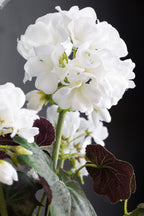 Faux géranium blanc en pot