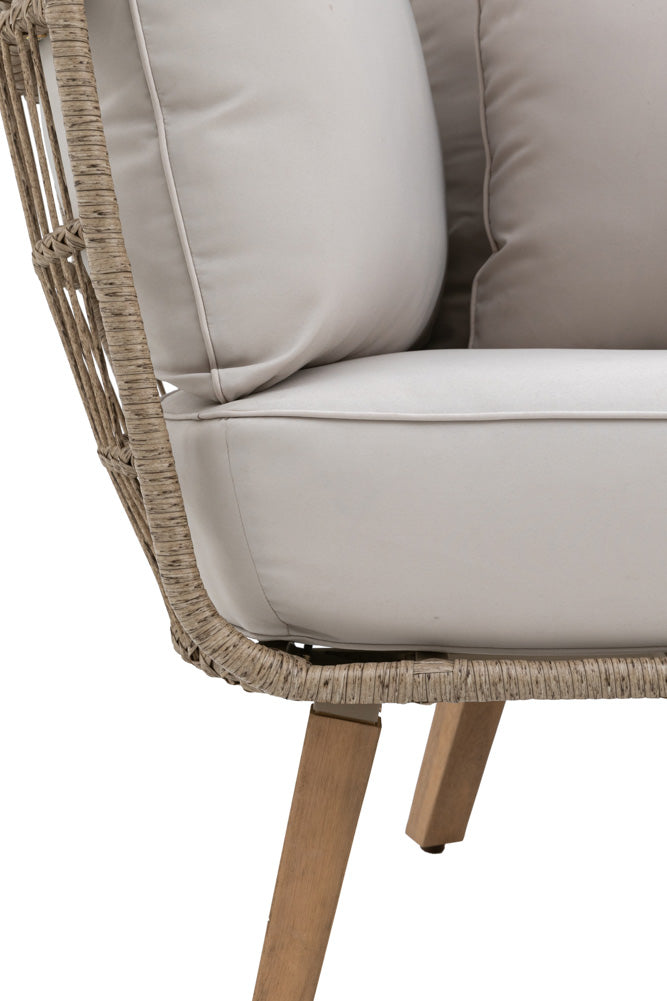 Chaise de jardin en forme d'œuf inspirée du rotin