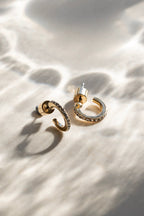 Lot de 6 boucles d'oreilles à tige en or et cristal