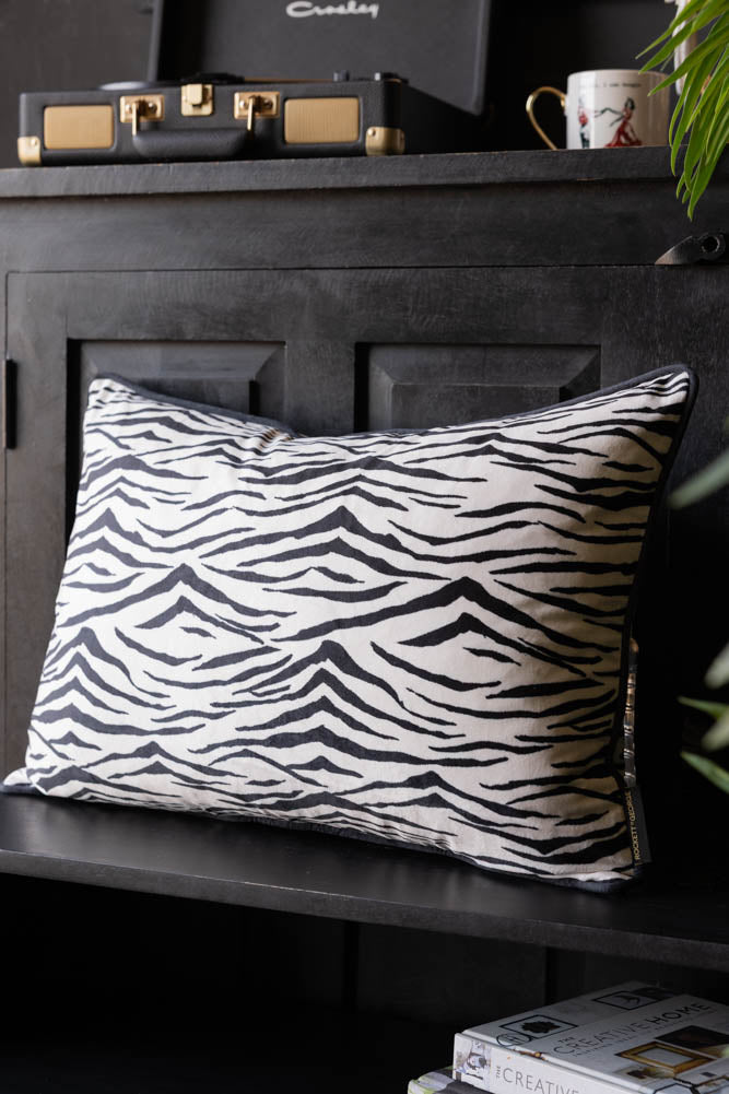 Coussin imprimé tigre des neiges