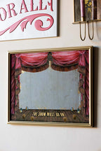 Le spectacle doit continuer Miroir