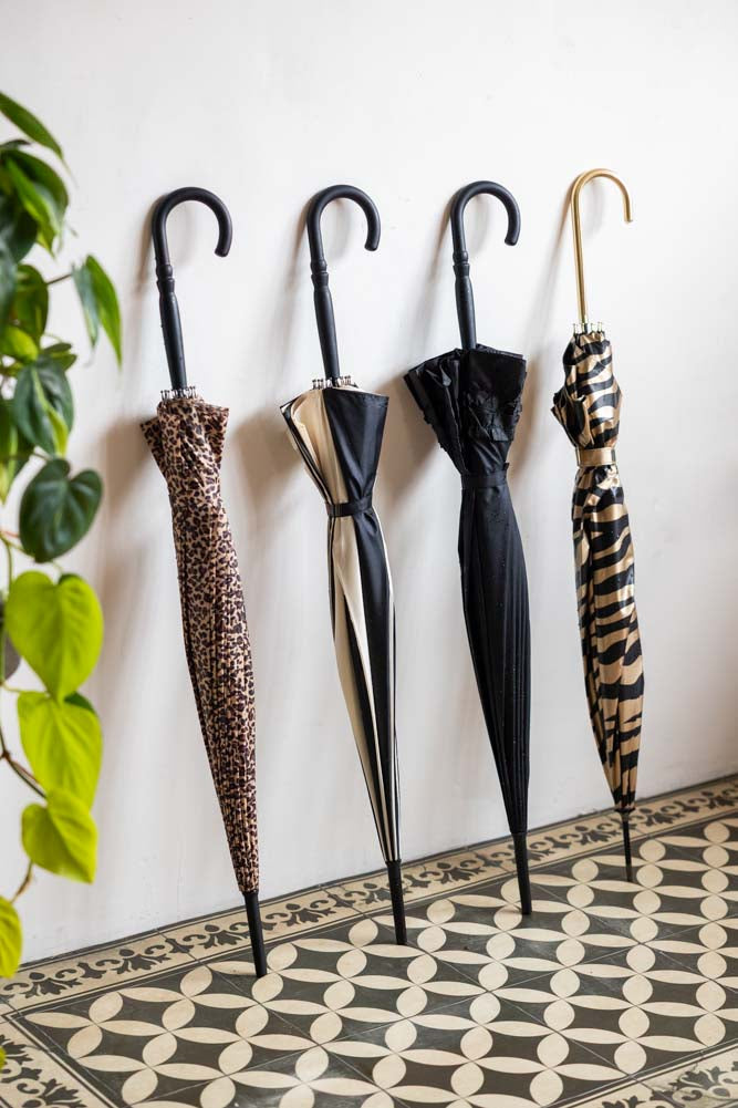 Parapluie noir et blanc Statement