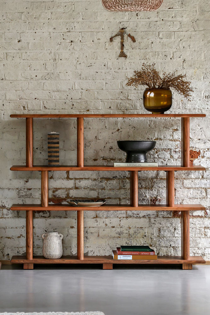 Grandes étagères d'exposition autoportantes à plusieurs niveaux