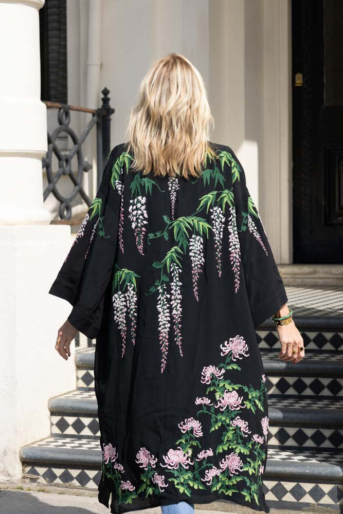 Kimono noir Glycine et chrysanthèmes - Disponible en 2 longueurs