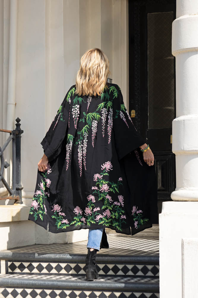 Kimono noir Glycine et chrysanthèmes - Disponible en 2 longueurs