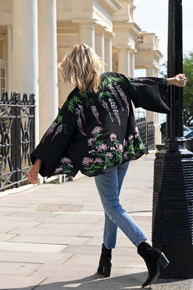 Kimono noir Glycine et chrysanthèmes - Disponible en 2 longueurs